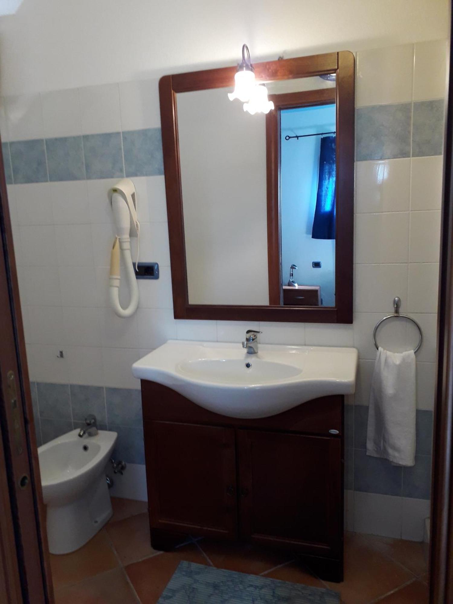 Su Pasu Hotel Tortolì Стая снимка